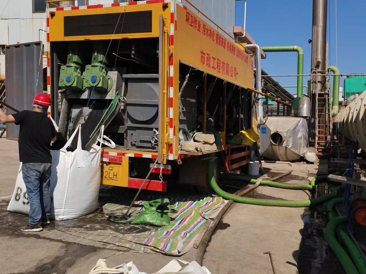 拉萨淤泥压干处理